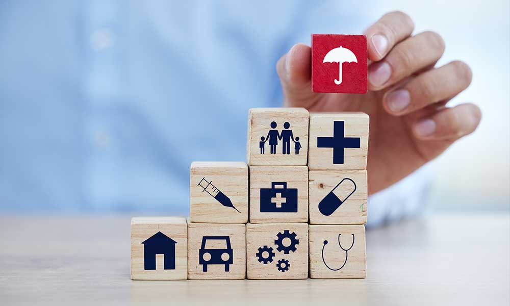 Insurance planning consultation at Daymaxa Wealth